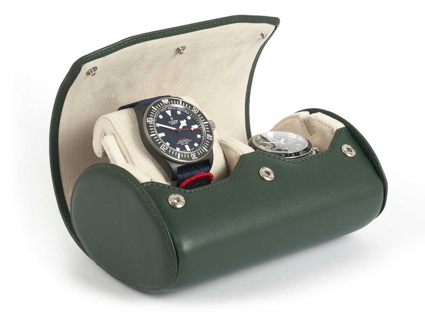 2-Watch-box-green-leather-open-with-watches-CARAPAZ