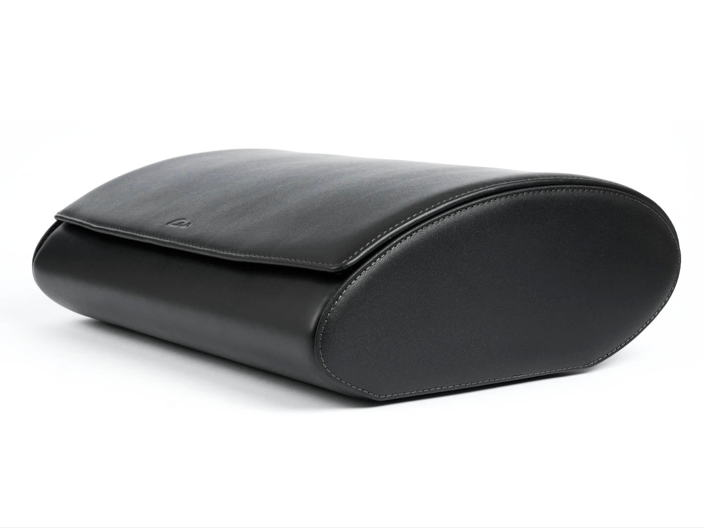 8-Watch-storage-box-black-leather-open-left-side-with-watches-Carapaz