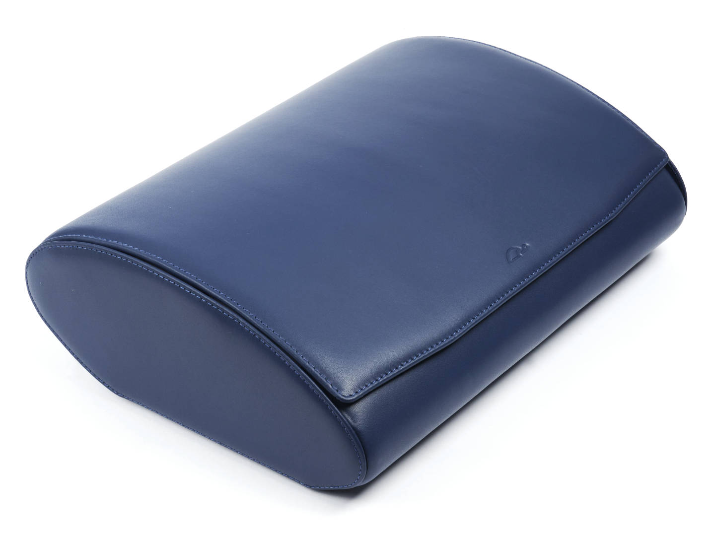 8-Watch-storage-box-blue-leather-closed-top-left-side-Carapaz