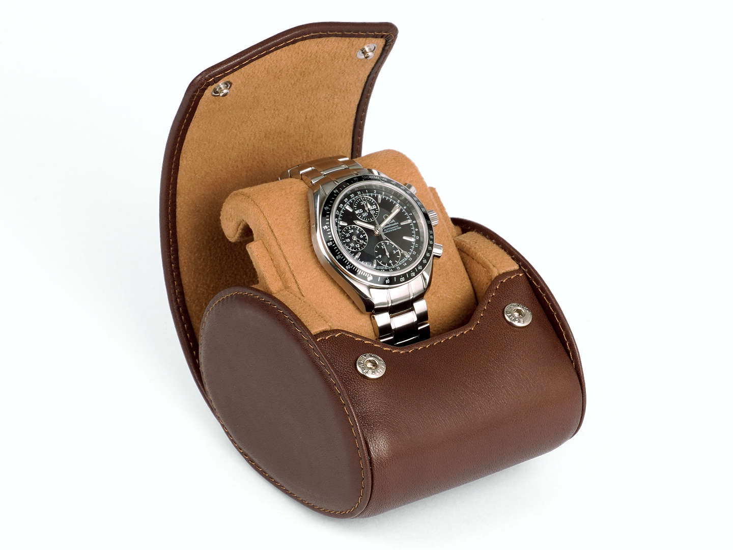 1_Watch_Travel_Watch_Tobacco_Brown_Leather_closed_1_Carapaz