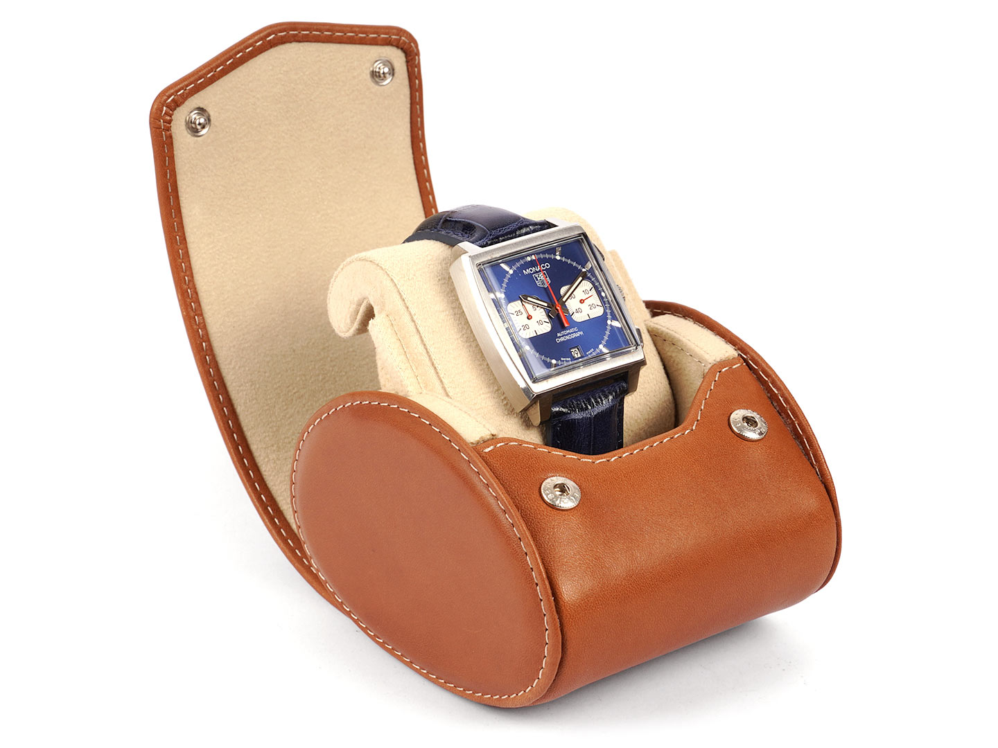 Sinlge-watch-case-cognac-leather-closed-perspective-Carapaz