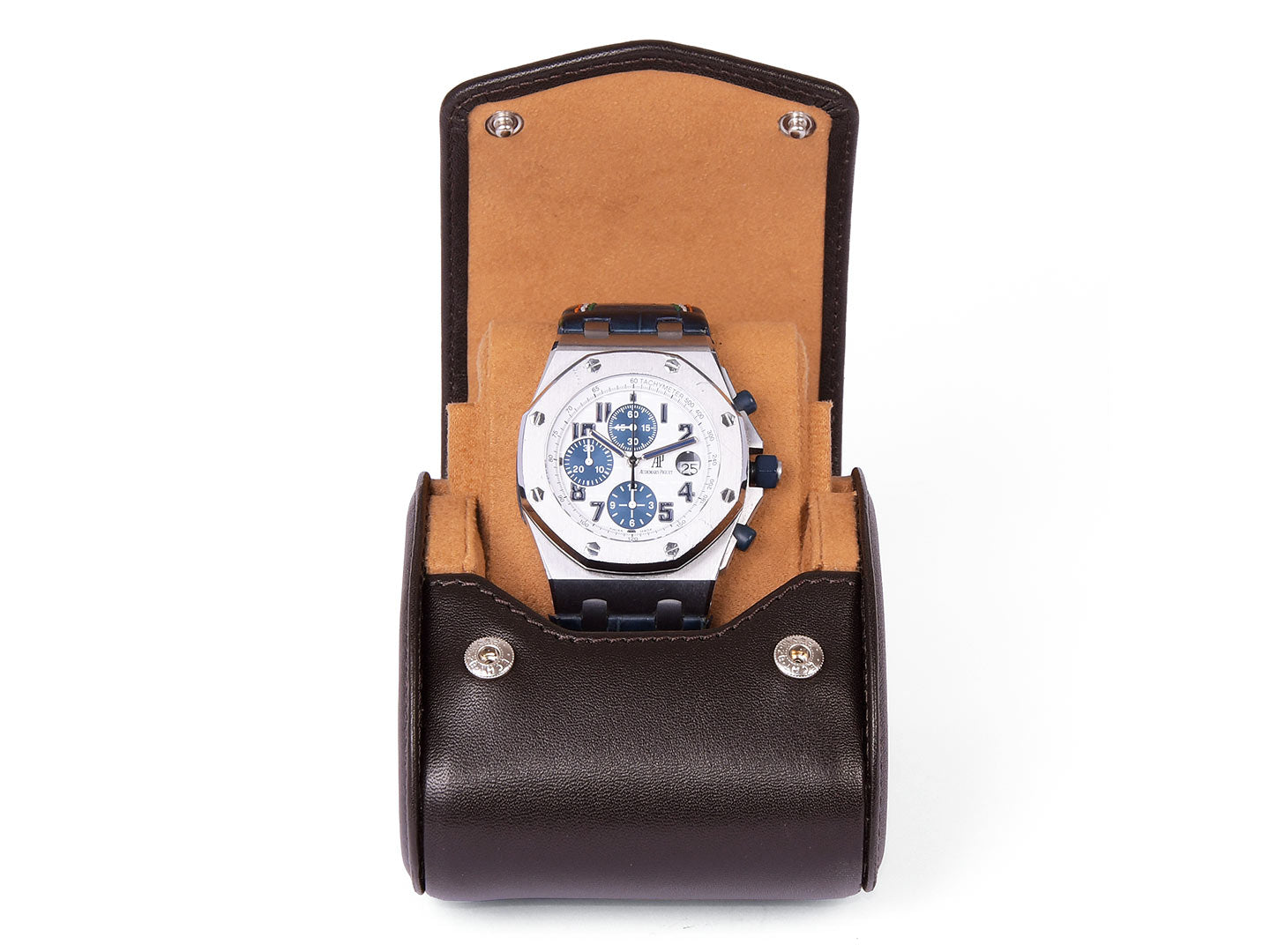 Watch-pouch-with-stand-function-Carapaz